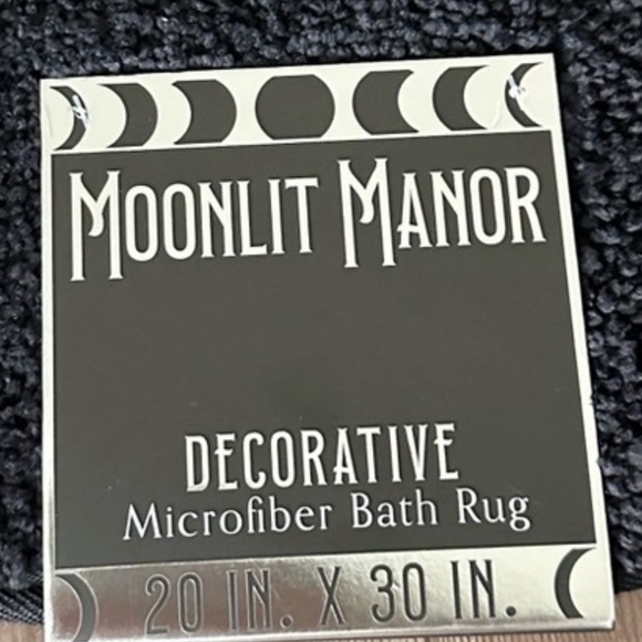 Skull Bath Rug - Picture 4 of 7